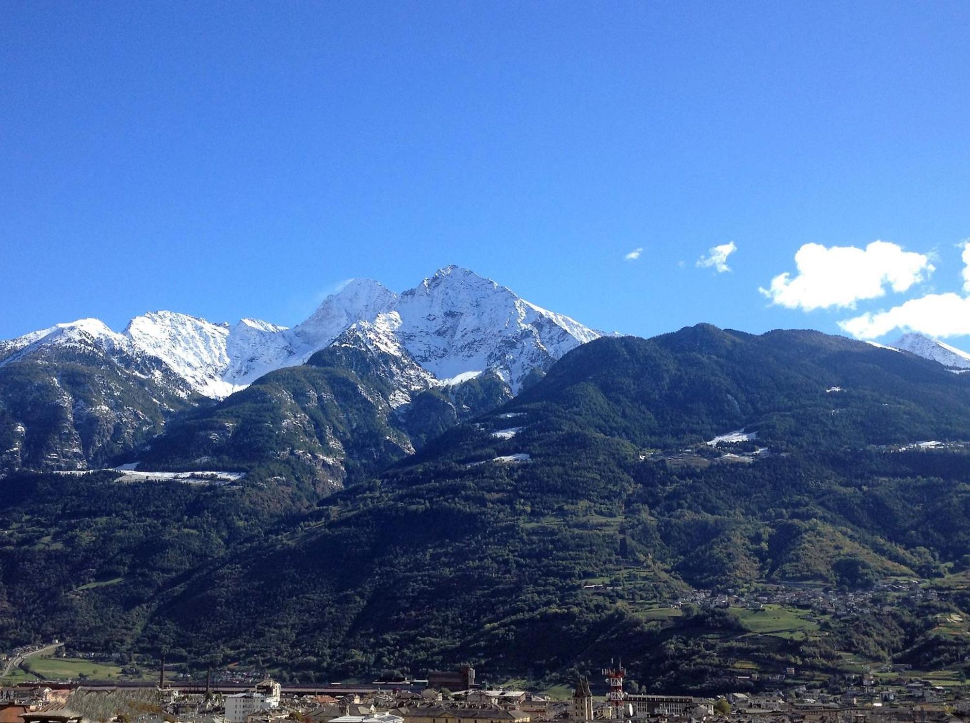 Alpinetouch Lejlighed Aosta Eksteriør billede